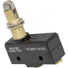 Переключатель LXW5-11Q1 ON-(ON) толкатель роликовый продольный 15A/250V; 3 pin