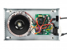 Стабилизатор напряжения ST-2000 2000Вт 1-фазный