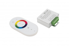 Контроллер RGB RF-RGB-S-18A-WH1 (000279) SWG IP20; управление RF; 12/24V; 18A (6A на канал); размеры: 82*64*24мм